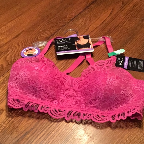 Bali Other - BALI lace shaping and support wire free L bra  NWT